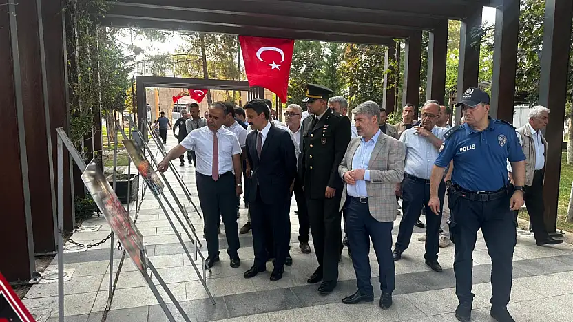 Besni'de 15 Temmuz Temalı Resim Sergisi açılışı gerçekleştirildi