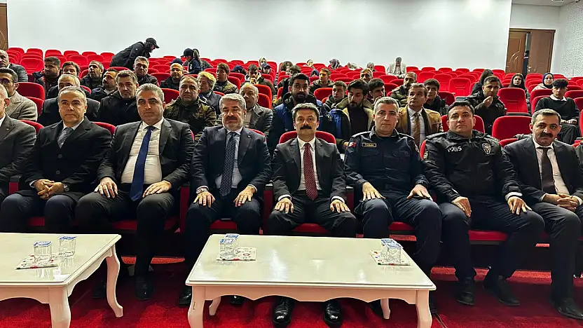 Besni'de 6 Şubat Depremleri anma programı düzenlendi