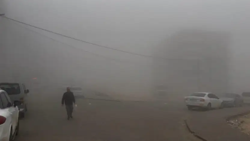 Besni'de yoğun sis ve sağanak yağış hayatı olumsuz etkiledi