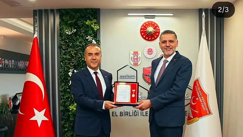 Besni ilçe Milli Eğitim Müdürü Demirel'e TSKGV'dan Altın Madalya