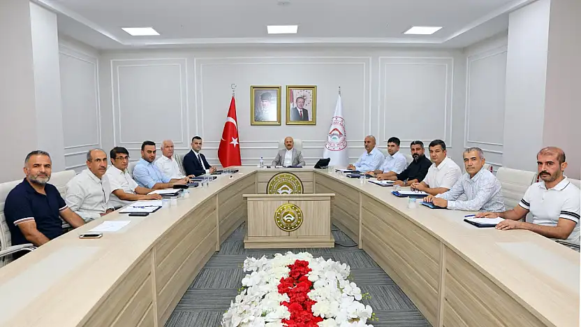 Adıyaman'da yatırım, projeler ve kırsal kesime yönelik alt ve üstyapı hizmetleri değerlendirildi