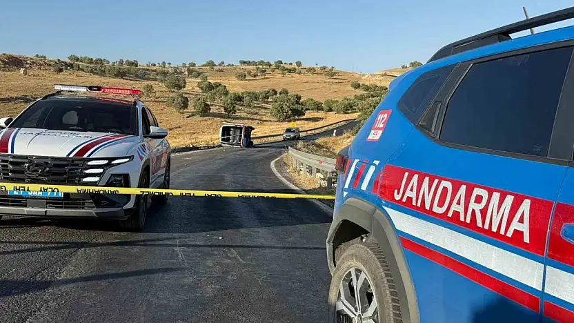 Adıyaman'dan geziye giden kadınları taşıyan minibüs devrildi: 1 ölü, 15 yaralı