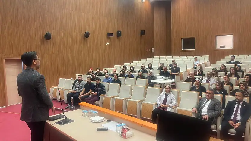 Eğitim ve Araştırma Hastanesinde yıl sonu değerlendirme toplantısı gerçekleştirildi