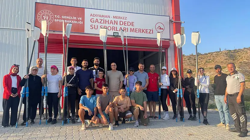 Elüstü, Gazihan Dede Su Sporları Merkezinde sporcularla buluştu