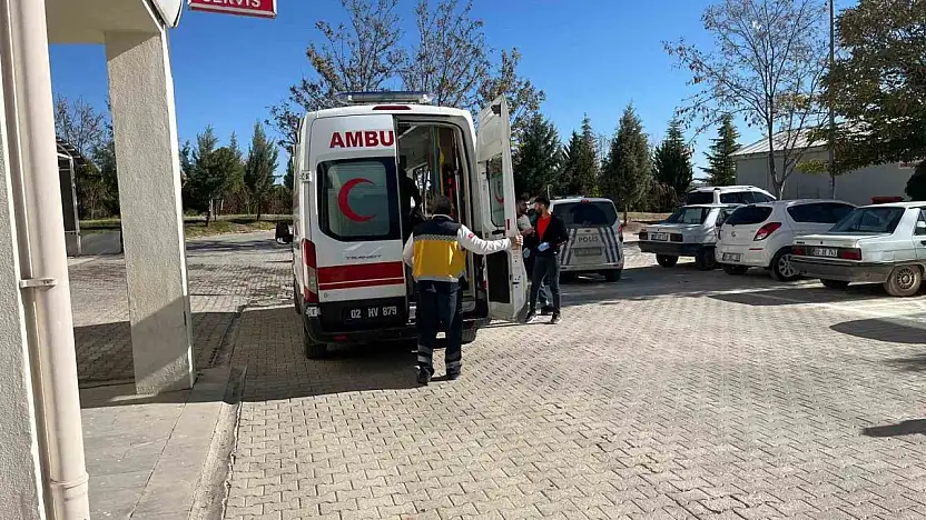 Eski muhtarın evine silahlı saldırı: 2 yaralı