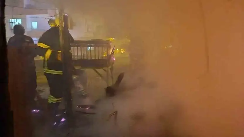 Adıyaman Besni'de Fırına Ait Odunlar Kül Oldu