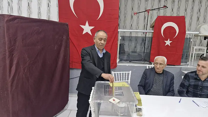 Gölbaşı Esnafı Başkan Coşkun'la devam dedi