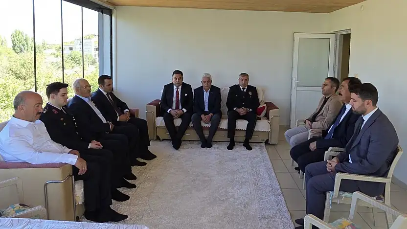 Gölbaşı ilçe protokolünden Kıbrıs Gazisi Tükenmez'e ziyaret