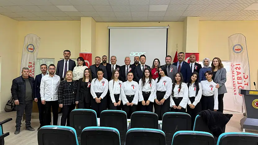 Gölbaşı'nda 24 Kasım Öğretmenler Günü coşkuyla kutlandı