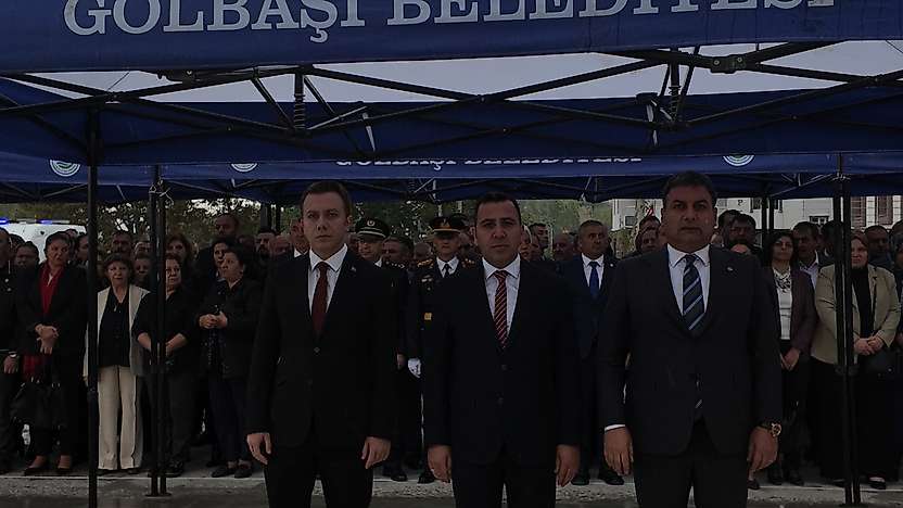 Gölbaşı'nda 29 Ekim Cumhuriyet Bayramı İçin Çelenk Sunma Töreni Düzenlendi