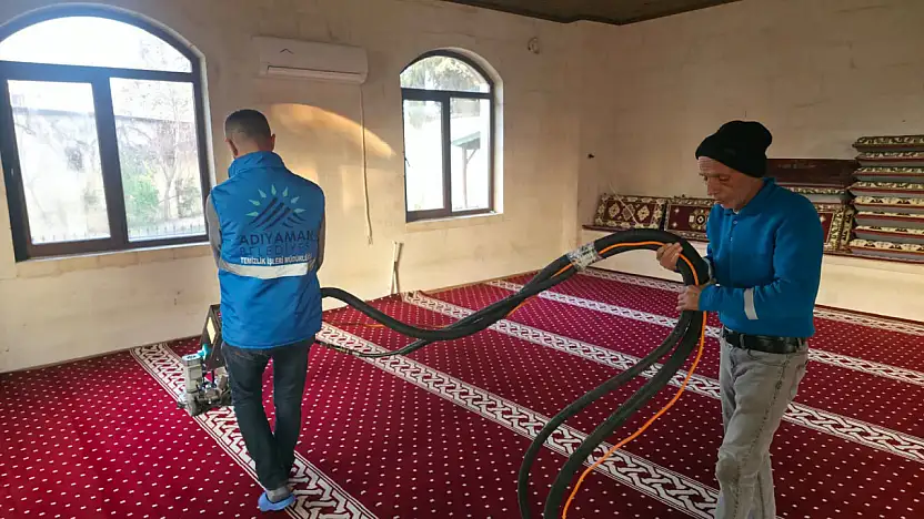 Hacı Efendi Türbesi'nde temizlik çalışması