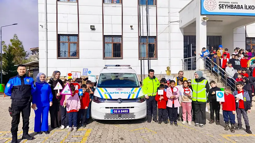 Kahta'da polisler Şeyhbaba İlkokulu öğrencilerine eğitim verdi