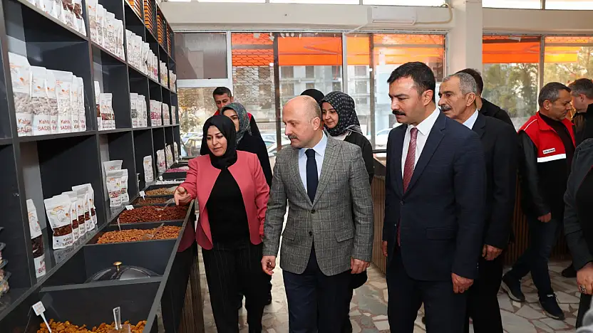 Kahta İlçesinde üretime kadın eli değdi