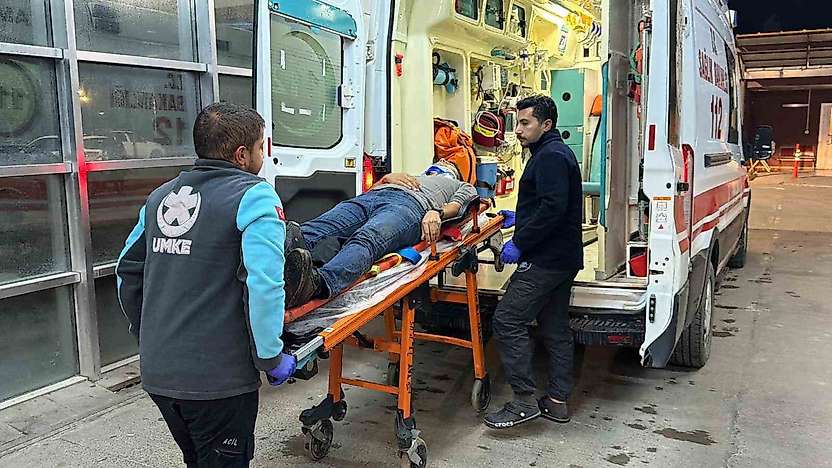 Adıyaman'da Kayganlaşan Yolda Motosiklet Devrildi 1 Yaralı