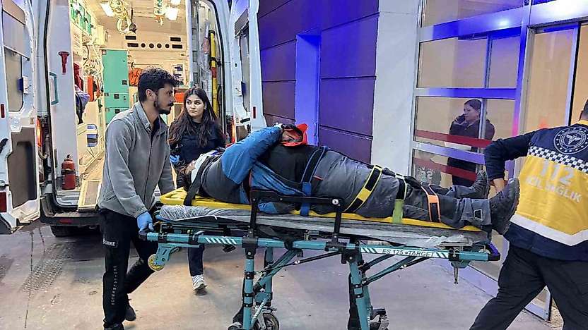 Adıyaman'da Kayganlaşan Yolda Motosiklet Devrildi 1 Yaralı