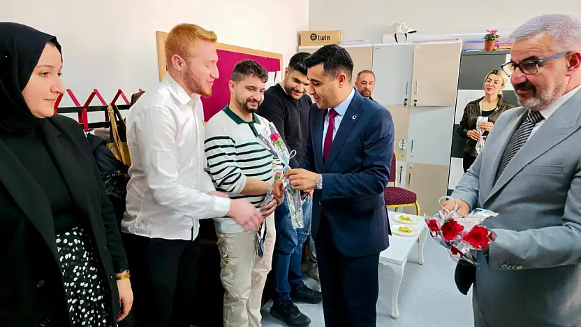 Kaymakam Güngör'den Atatürk İlkokuluna ziyaret