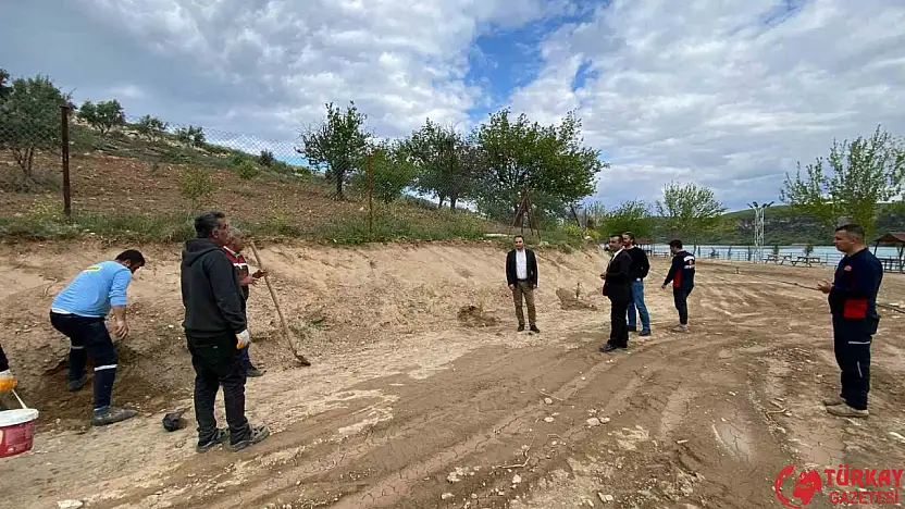 Kaymakam Partal, piknik ve kamp alanında incelemelerde bulundu