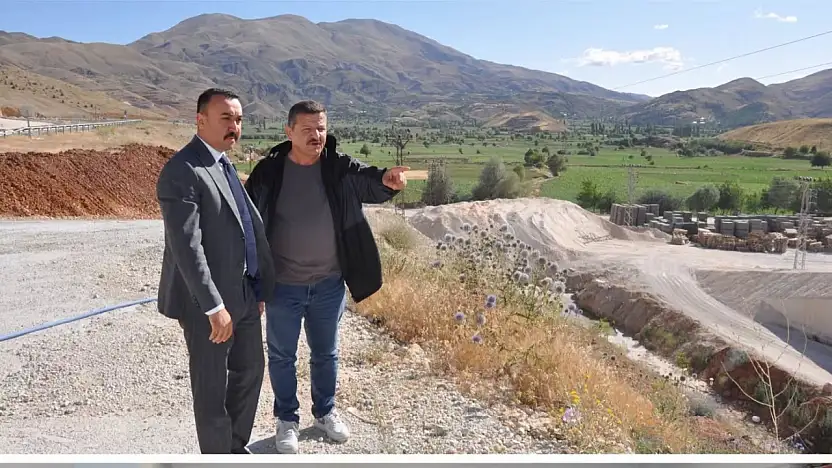 Kaymakam Pelvan köylerdeki kalıcı deprem konutlarını inceledi