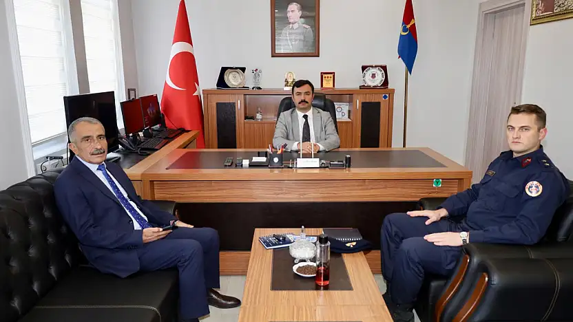Kaymakam Soysal'dan Kahta İlçe Jandarma Komutanlığına ziyaret