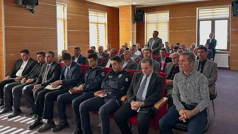 Kaymakam Yıldız, muhtarlarla toplantı düzenledi