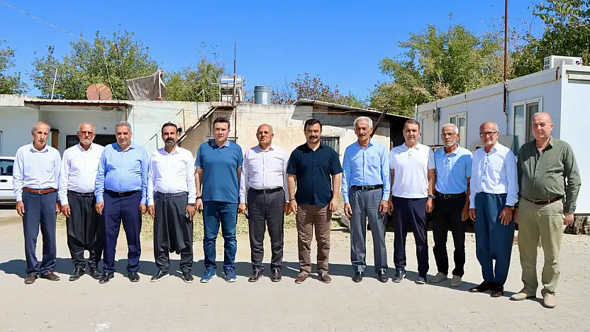 Köylerde kilitli parke taşı döşeme çalışmaları devam ediyor