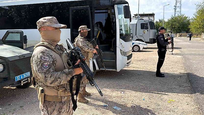 Adıyaman'da mahalle abluka altına alındı