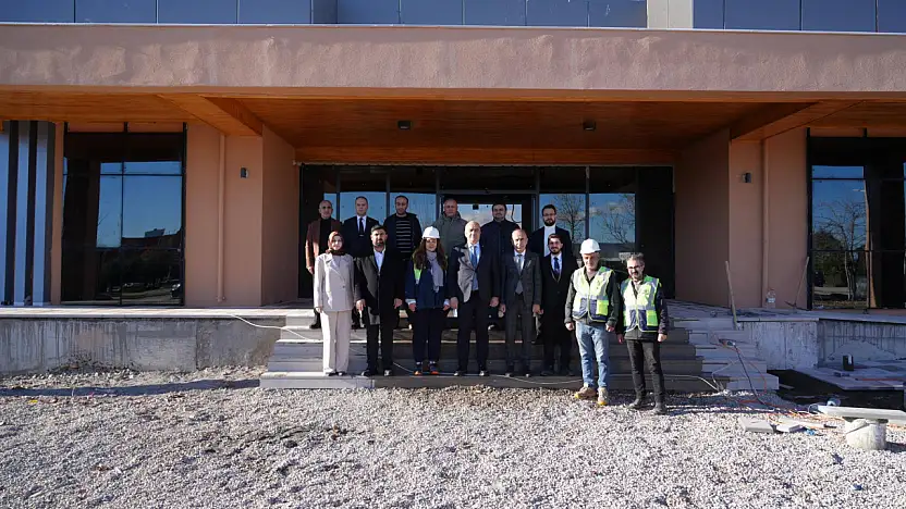 Milletvekili Özhan, Adıyaman Üniversitesi Teknokent Merkezinde incelemelerde bulundu