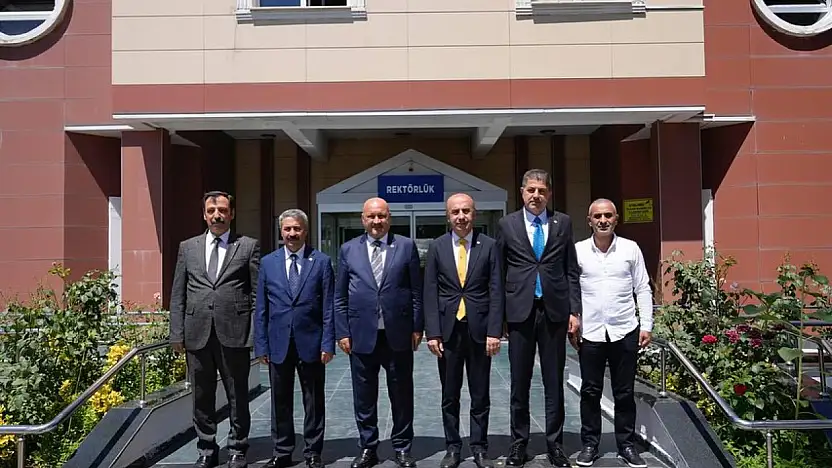 Milletvekillerinden Rektör Keleş'e ziyaret