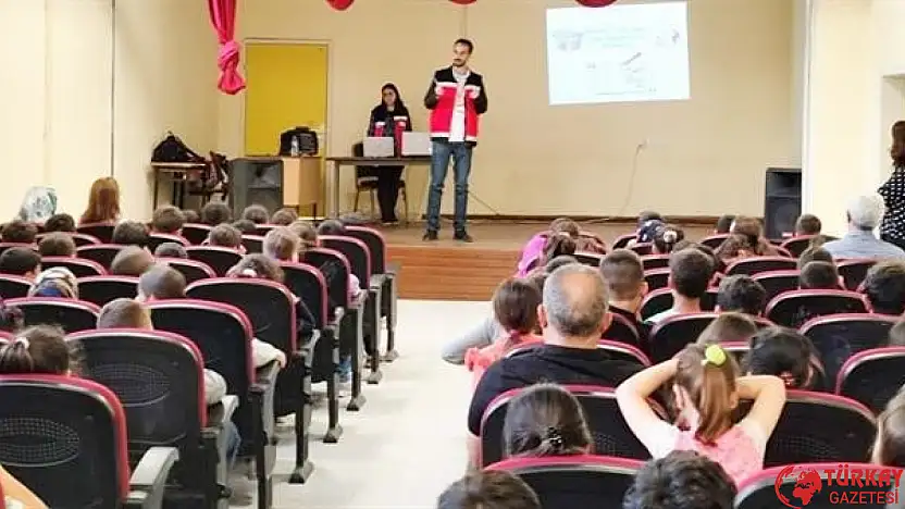 Minik öğrenciler gıda konusunda bilgilendirildi