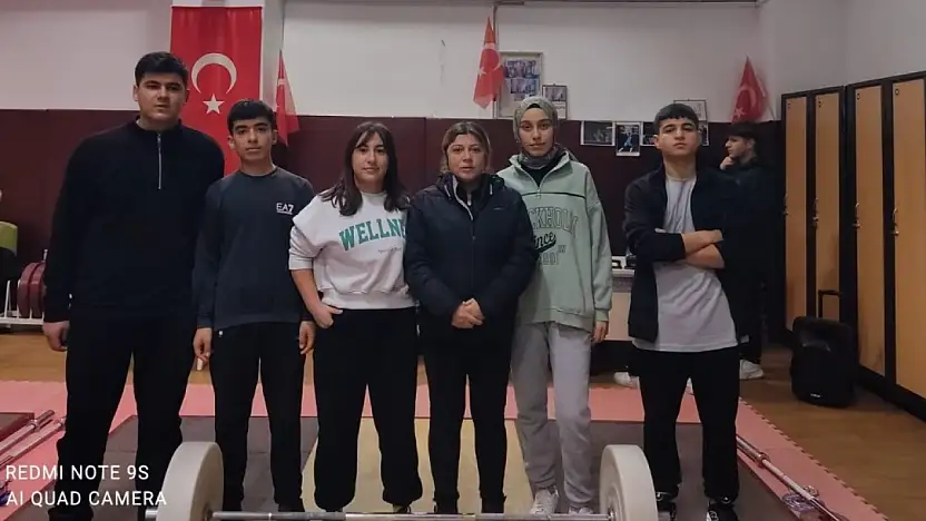Şambayat Anadolu Lisesi öğrencilerinden Halterde 1 Altın 1 Gümüş madalya