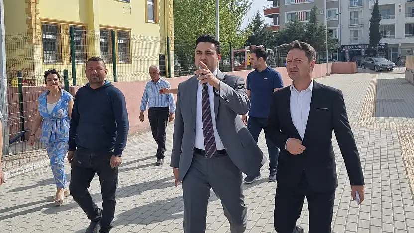 Şehit Mikdat Sümer Ortaokulu bina girişine sundurma yapıldı