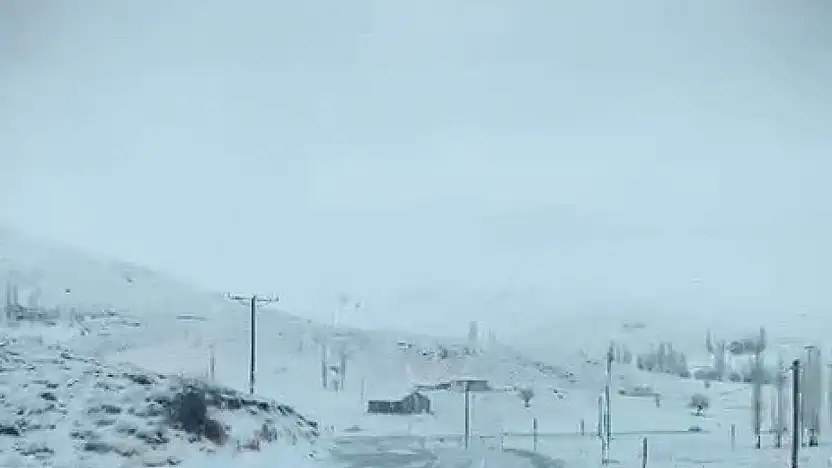 Sincik-Malatya yolunda kar yağışı etkili oluyor