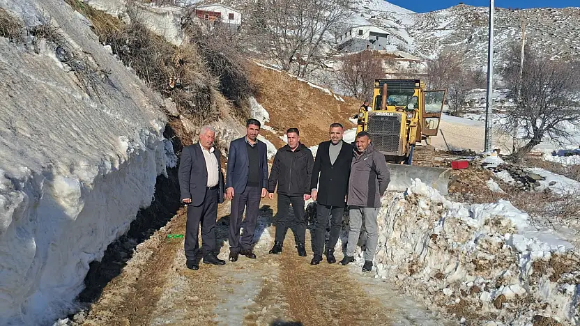 Sincik'te kar temizleme çalışmaları devam ediyor