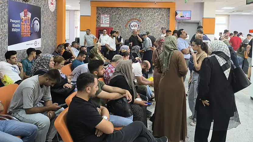 SON DAKİKA: Ehliyet yenileme süresi 31 Ekim 2025'e kadar uzatıldı
