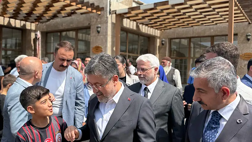 Tarım ve Orman Bakanı İbrahim Yumaklı, Adıyaman'da Yöresel Ürün Üreten Kadınlarla Buluştu