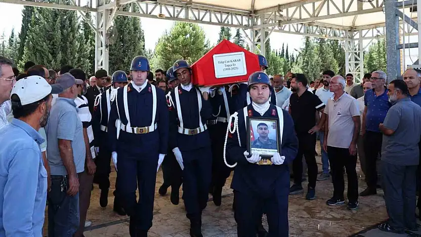 Topçu Er Edip Can Karar, Adıyaman'da son yolculuğuna uğurlandı