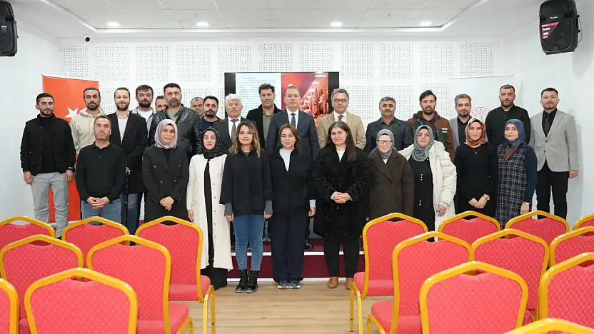 Tosun uyum eğitimi alan aday öğretmenlerle bir araya geldi