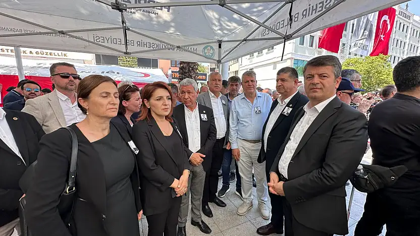 Tutdere Ferdi Zeyrek'in cenaze törenine katıldı