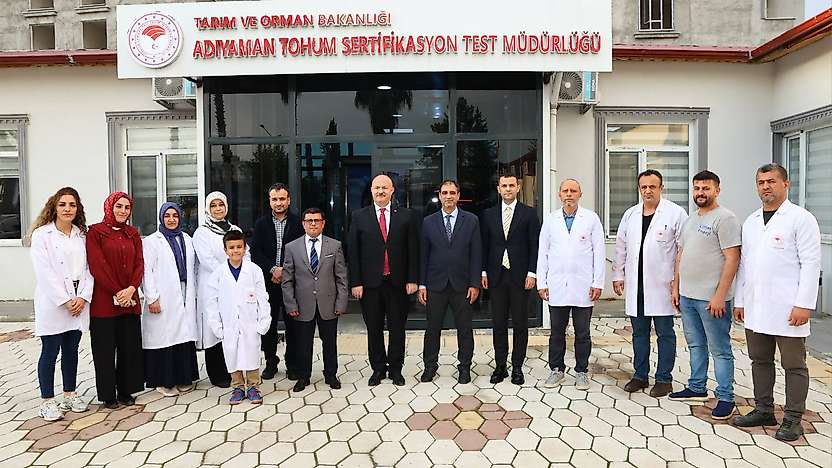 Vali Küçük Tohum Sertifikasyon Test Müdürlüğünde incelemelerde bulundu
