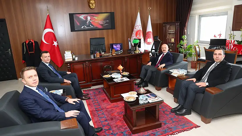 Vali Varol'dan Gölbaşı adliyesine ziyaret