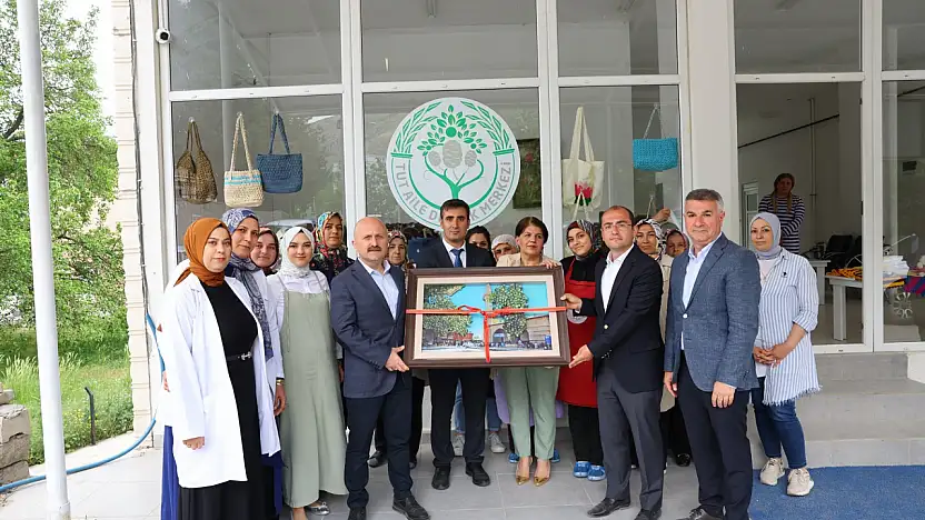 Vali Varol'dan Tut Aile Destek Merkezine ziyaret