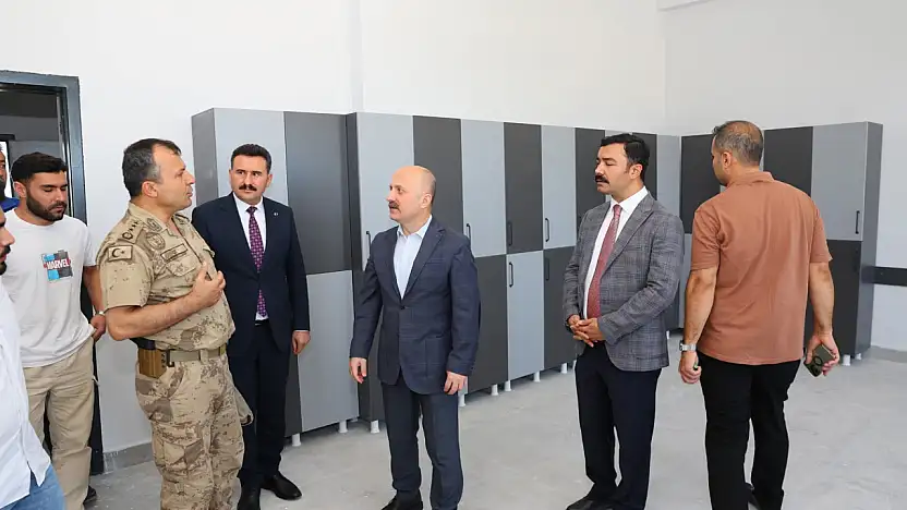 Vali Varol Kahta Mesut Ekni Anadolu Lisesinde incelemede bulundu