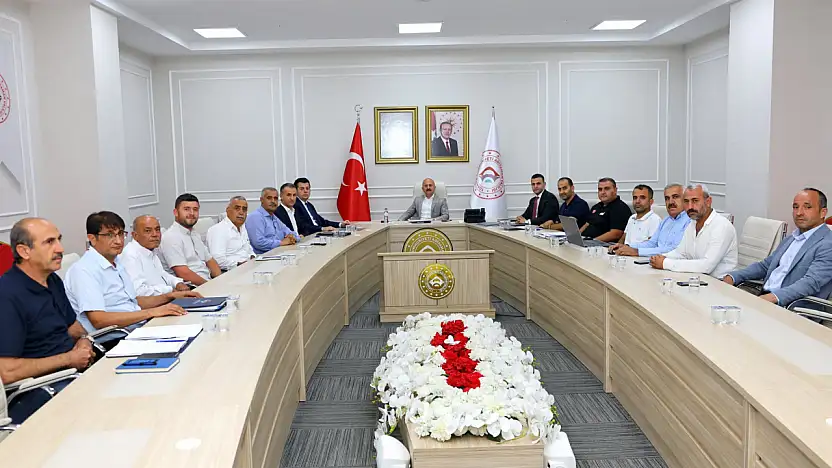 Vali Varol muhtarlarla bir araya geldi