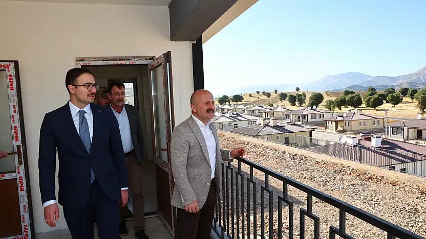 Vali Varol, Sincik'te yapımı tamamlanan köy evlerini inceledi
