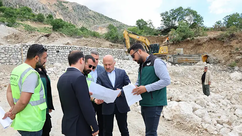 Vali Varol Taşkın Koruma kanalında incelemelerde bulundu