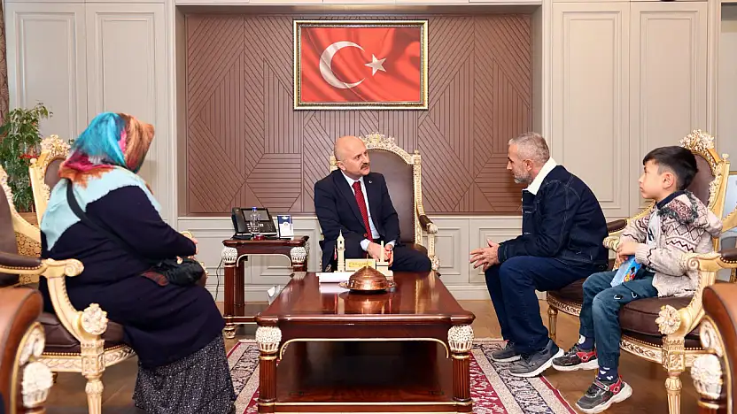 Vali Varol vatandaşlarla bir araya gelmeye devam ediyor