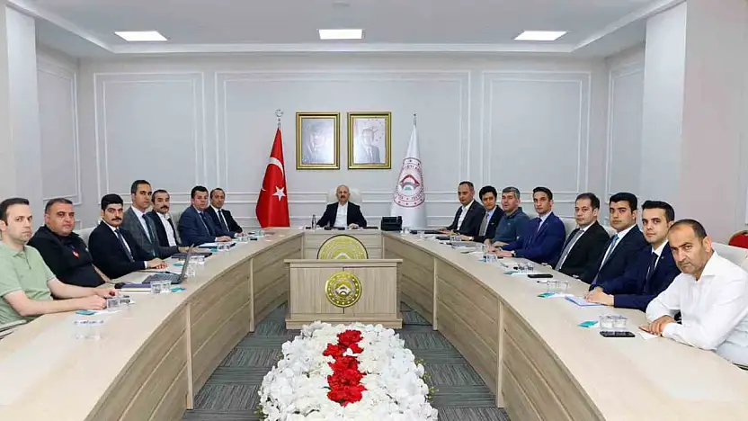 Vali yardımcılarıyla değerlendirme yapıldı