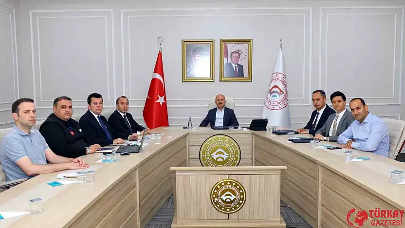 Vali yardımcılarıyla toplantı düzenlendi