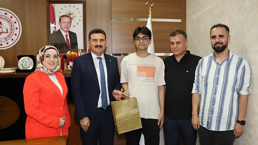 YKS Adıyaman il birincisi Musa Çelebi'den Lütfi Başli'ya ziyaret