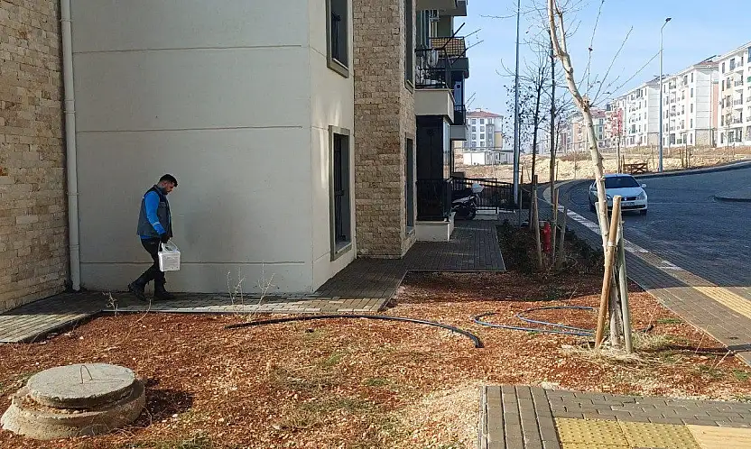 Adıyaman Belediyesi'nden Örenli TOKİ'de haşereyle mücadele